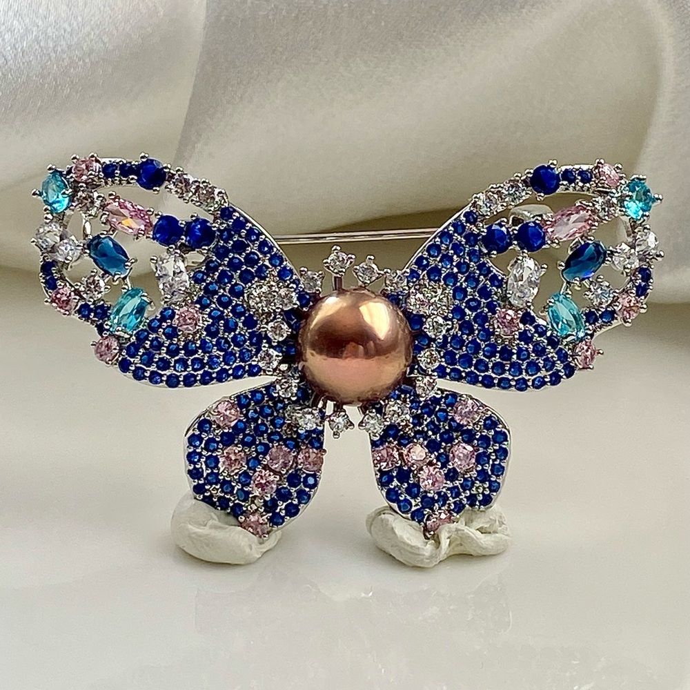 P239-Handmade Blue & Pink Crystal Butterfly Premium Edison Pearl Brooch/Pendant